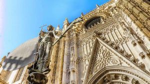 seville alcazar cathedral giralda guided tour